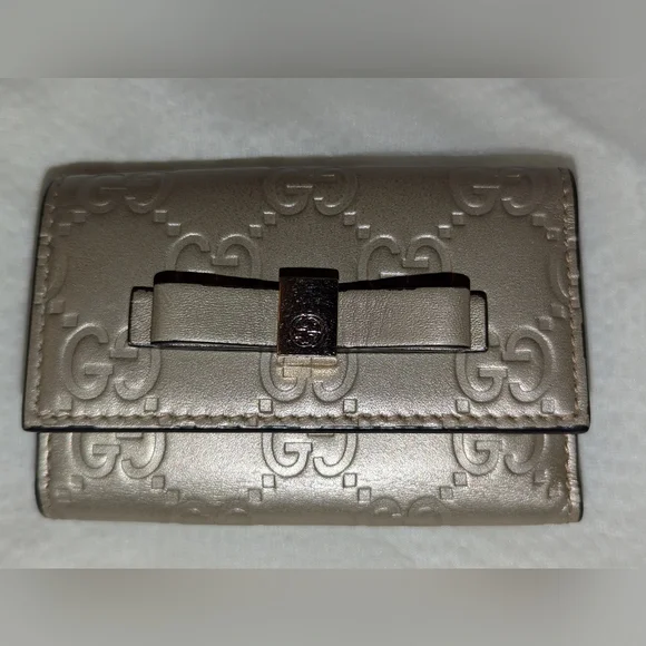 GUCCI Guccissima Leather 6 Rings Key Case Ribbon Gold GG Logo EUC - Picture 3 of 16